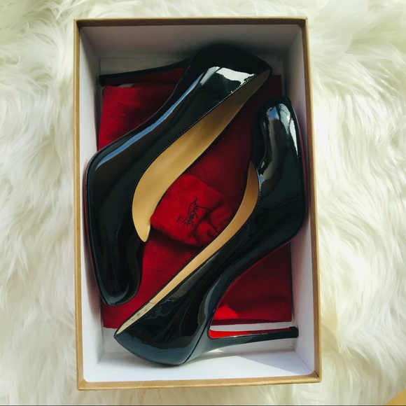 Christian Louboutin Shoes - NEW IN BOX CHRISTIAN LOUBOUTIN SIMPLE PUMP 100 mm